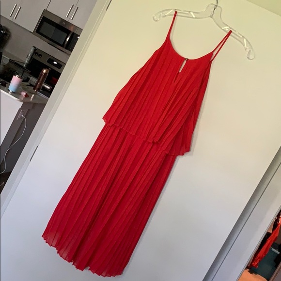 Express Dress - Picture 4 of 5